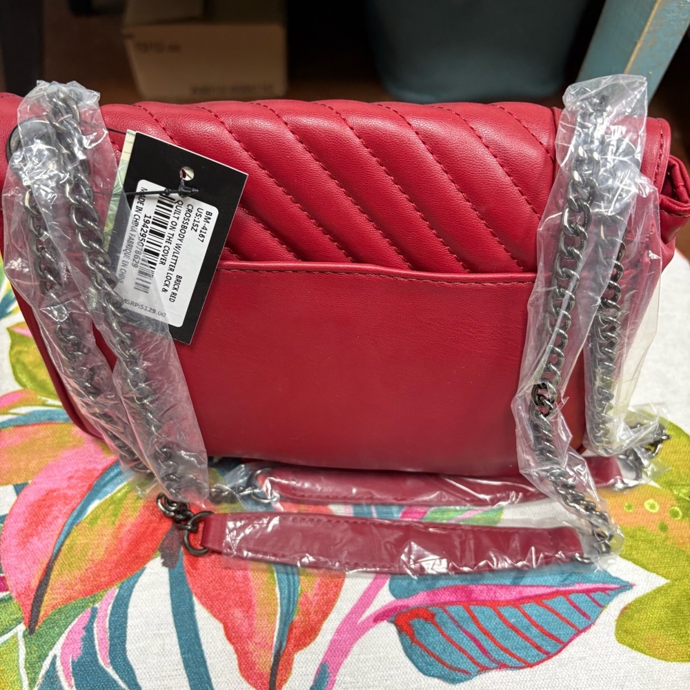 Badgley Mischka Red Quilted Vegan Leather Crossbody Bag NWT - Picture 3 of 5
